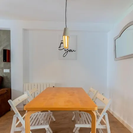 Bustos Tavera Olehousing Sevilla