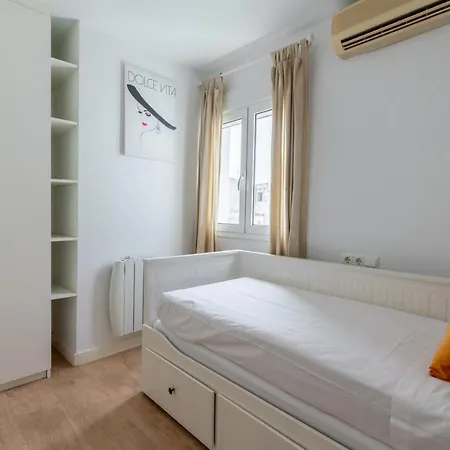 Bustos Tavera Olehousing * Sevilla
